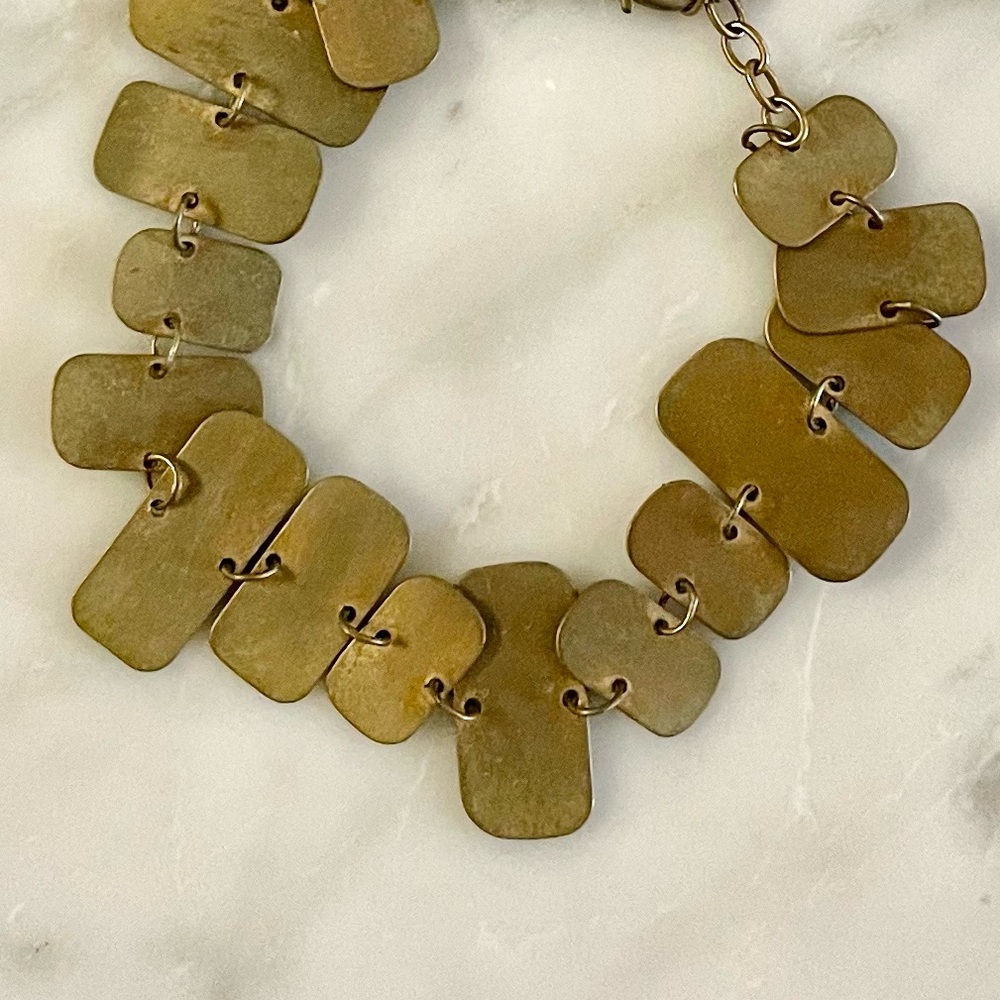 Banana Republic Matte Gold Bracelet - Picture 2 of 4
